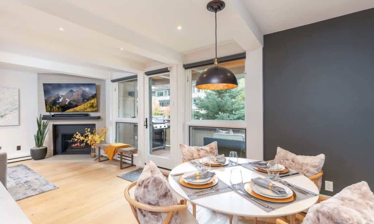 Aspen Condo | Aspen Core Renovated 2 BR, 2 BA with AC