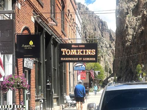 Creede Hotel | Aspen Inn