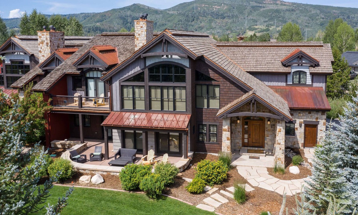 Steamboat Springs Cabin | Aspen Leaf Lodge | Close to Ski Resort | Luxury Chalet | 6 King Beds | Game Room