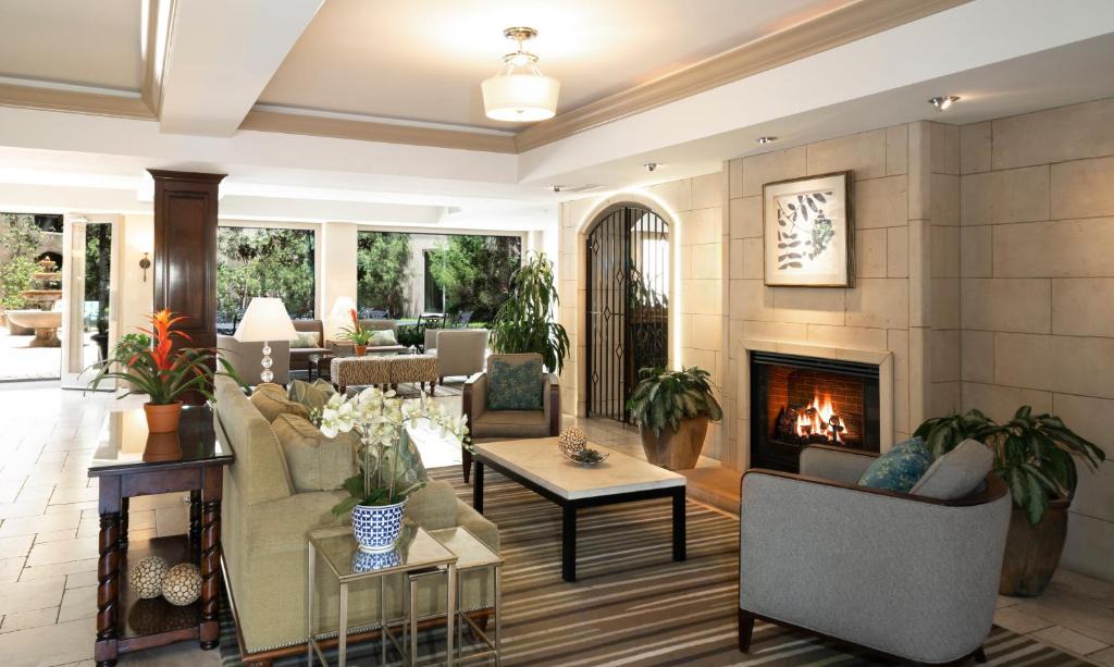 Mission Viejo Hotel | Ayres Hotel & Spa Mission Viejo - Lake Forest
