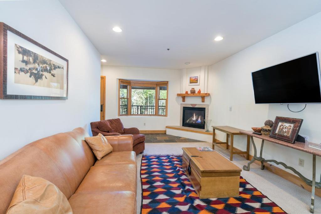 Mountain Village Apartment | Bear Creek Lodge 110A