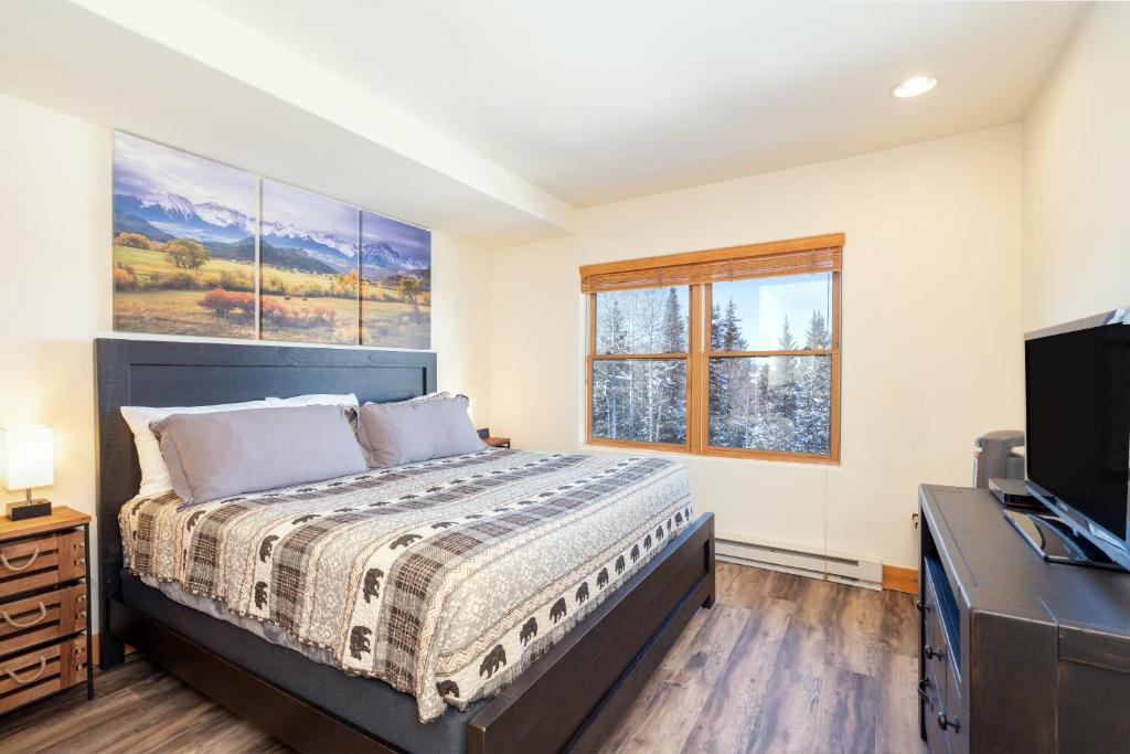 Mountain Village Hotel | Bear Creek Lodge 309B by Alpine Lodging Telluride