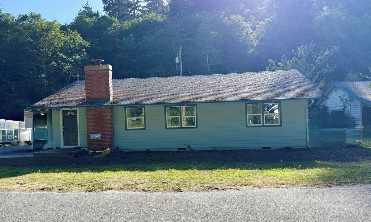 Orick Cottage | Beautiful Cottage in the Heart of the Redwoods