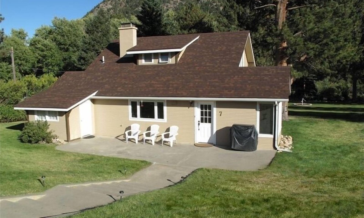 Estes Park House | Beautiful river home with large yard, sitting area and fire pit!