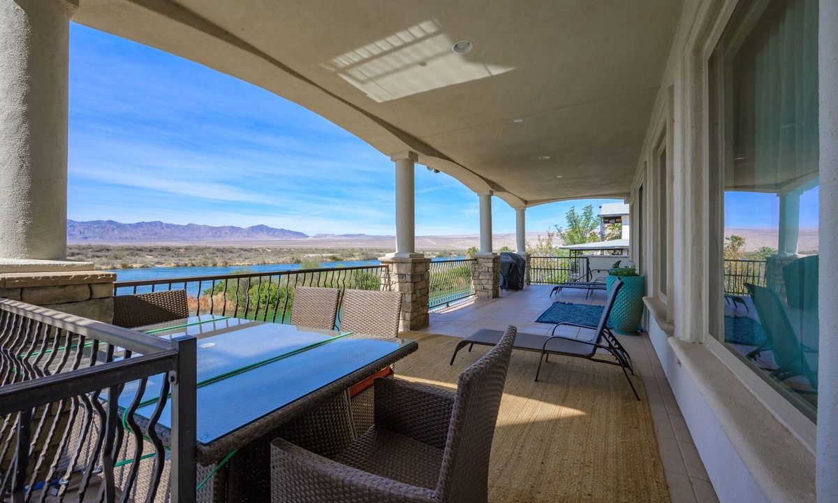 Bullhead City House | Beautiful Riverfront Home with Private Beach!