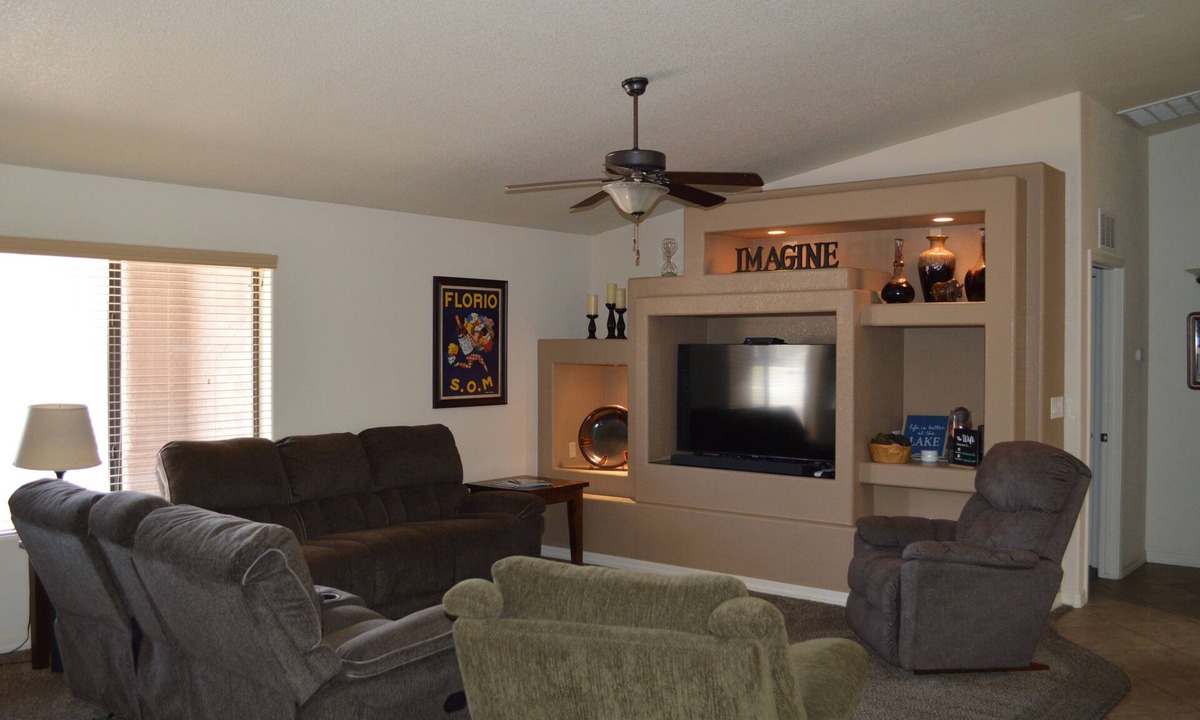 Lake Havasu City House | Beautiful Southside home close to Riviera Launch Ramp