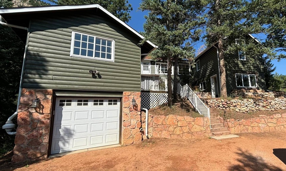 Green Mountain Falls Cottage | Beautiful Cottage in Green Mountain Falls - 20 mins from downtown Colo Springs!