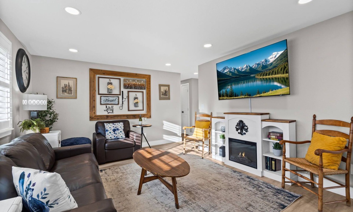 Berthoud House | Berthoud Basecamp | Private Hot Tub & Backyard Oasis