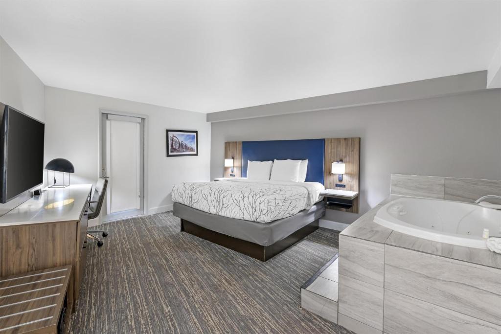 Montbello Hotel | Best Western Denver East