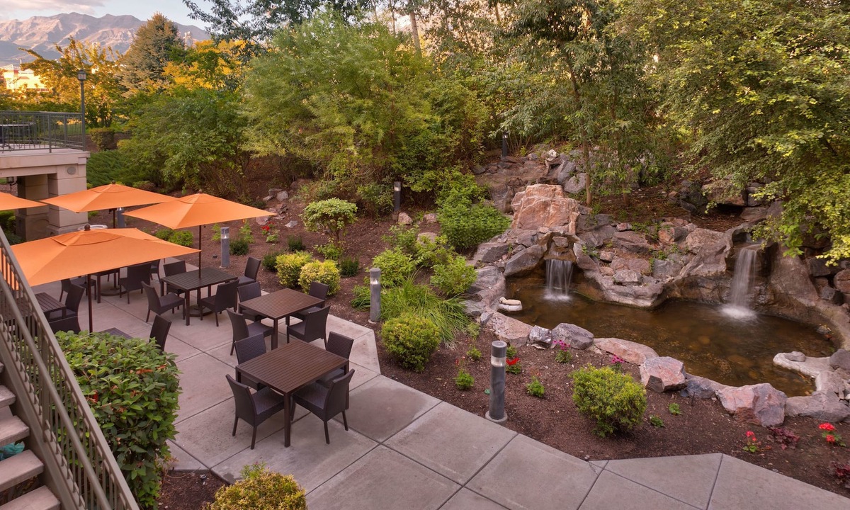Carterville Hotel | Best Western Plus Provo University Inn