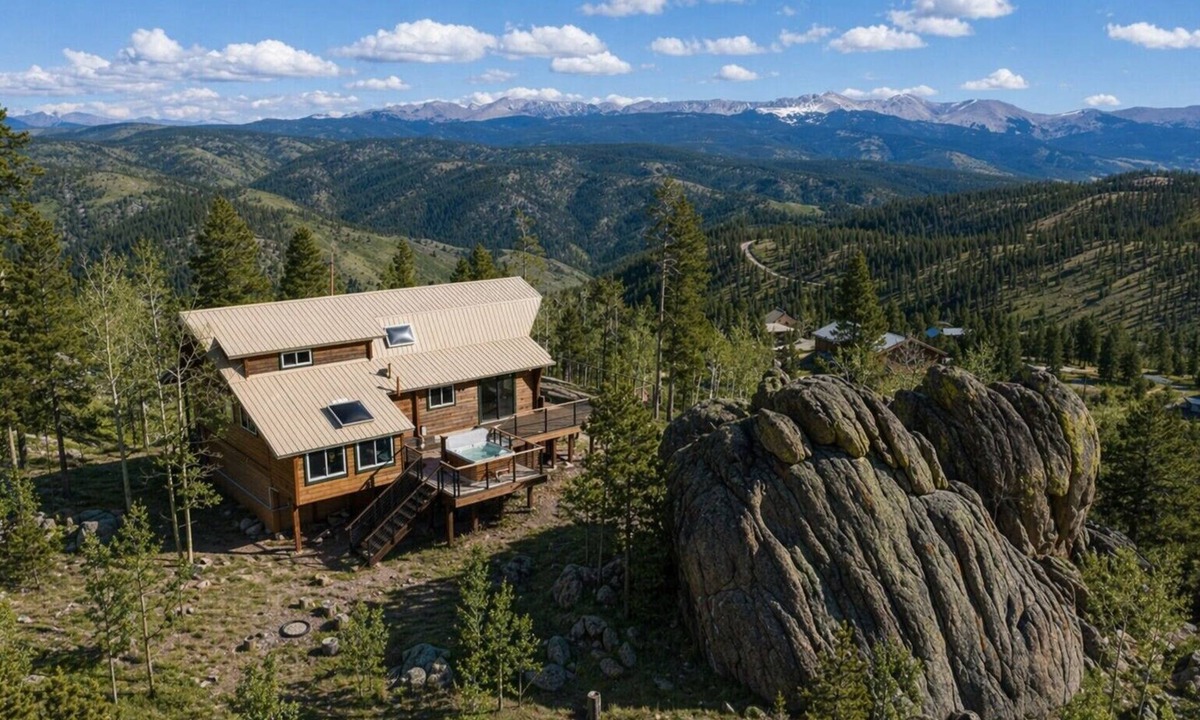 Winter Park Highlands House | BIG Views 4 Bed Home, Pet Friendly + Hot Tub!