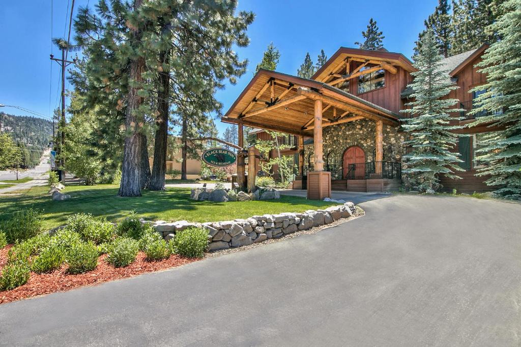 South Lake Tahoe Hotel | Black Bear Lodge