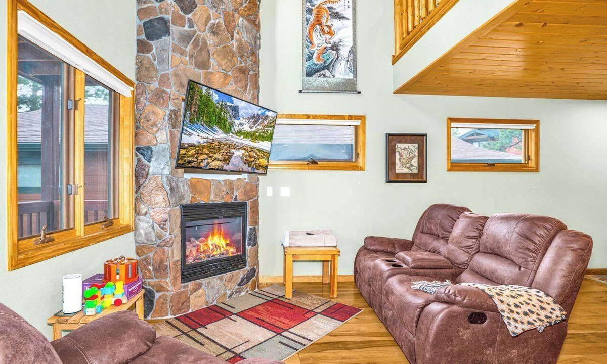 Stanley Hills House | Black Canyon Haven- Walking Distance to Downtown and Stanley