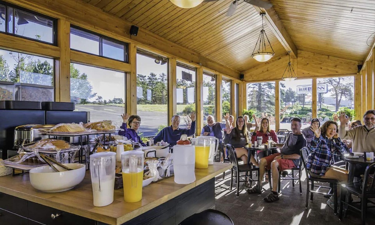 Estes Park Hotel | Blue Door Inn