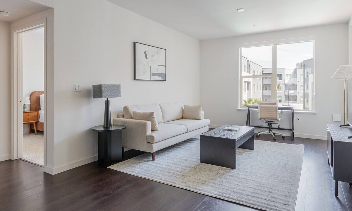 Milpitas Apartment | Blueground | Milpitas, pool, nr Great Mall
