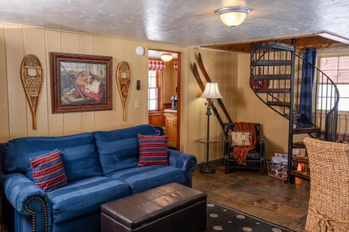 Durango - Purgatory Cabin | Bluespruce Cabin at O-Bar-O
