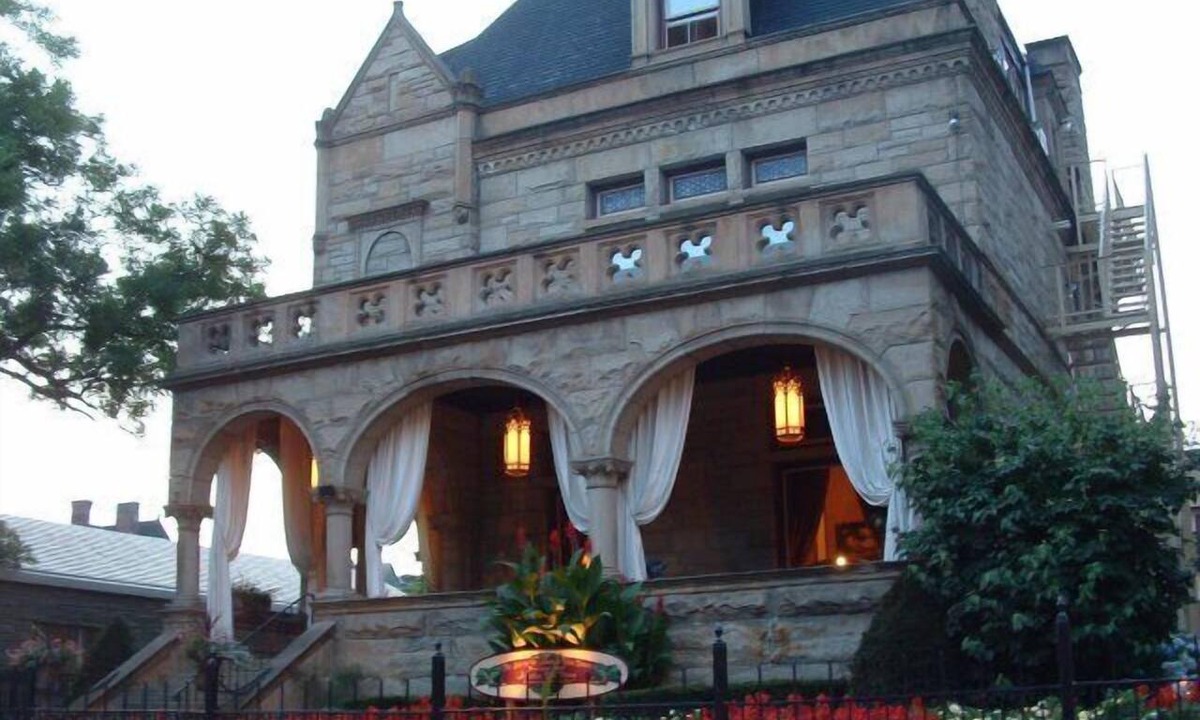 Mexican War Streets Bed & Breakfast | Boggs Mansion