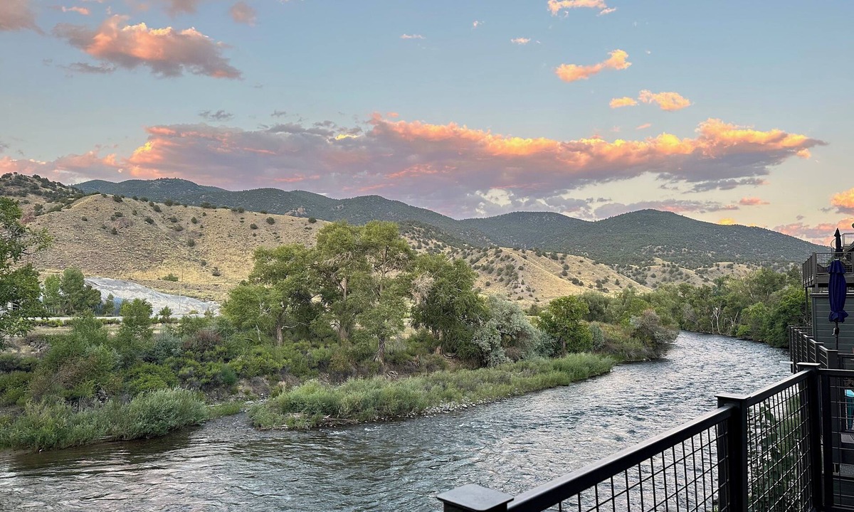Salida Condo | Book NOW for Holidays and Skiing! Downtown Salida with 3 balconies on the River!