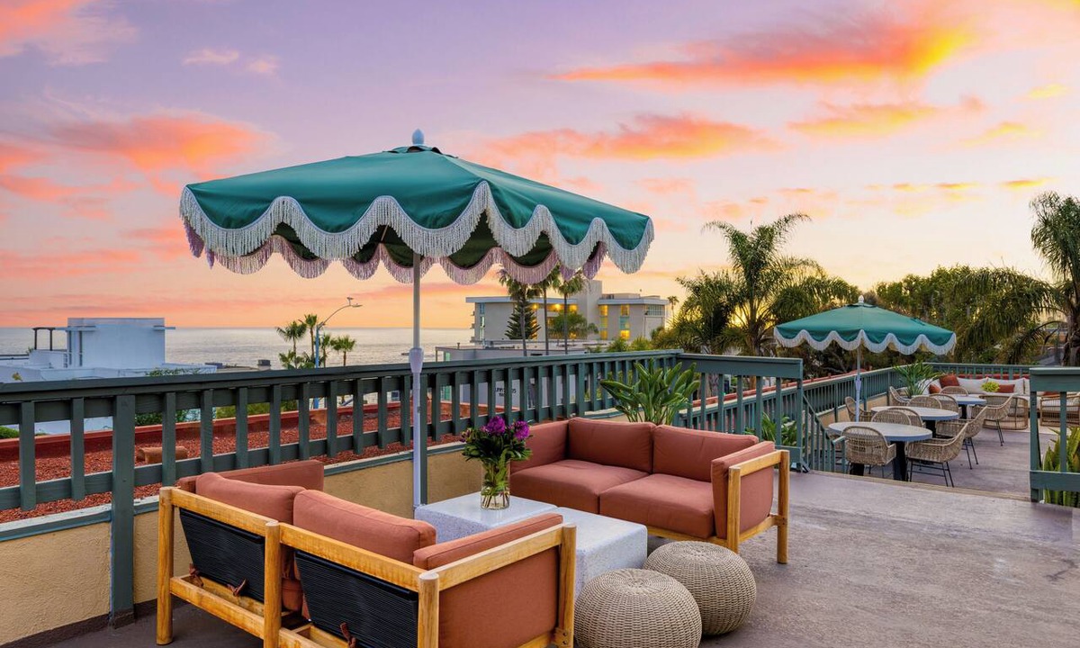 Laguna Beach Hotel | Boutique Hotel + Pool + Hot Tub + Terrace + Walkable | The Mara by AvantStay