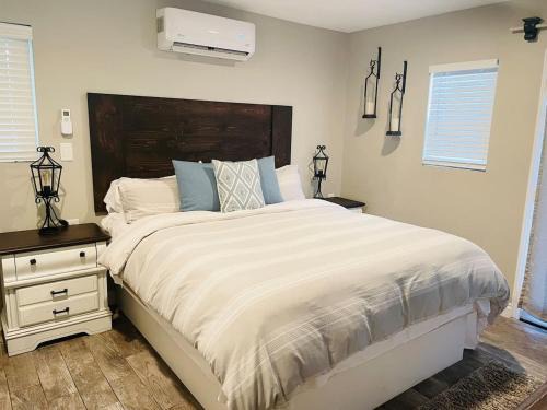 Templeton House | Boutique Living at Cozy Blue Modern Wine Country