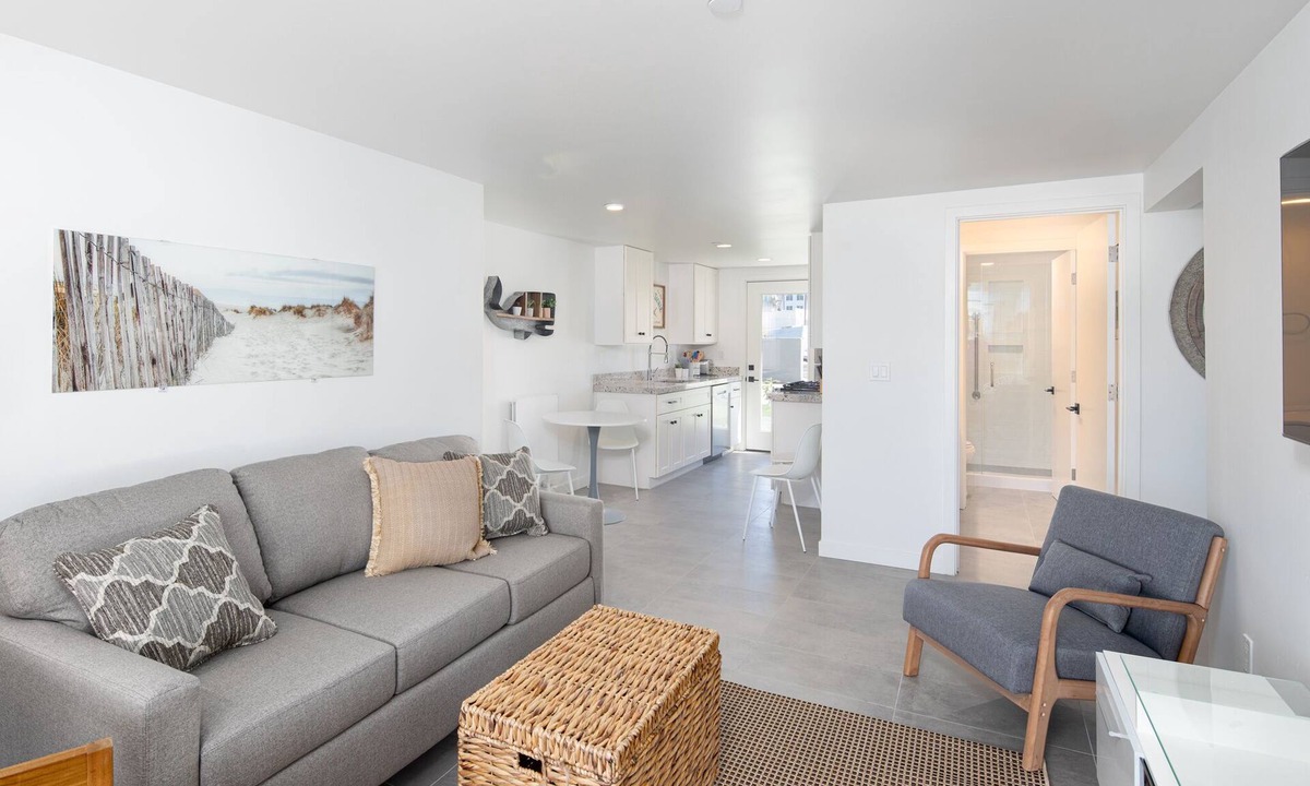 Cayucos House | Brand new downstairs unit with downtown location
