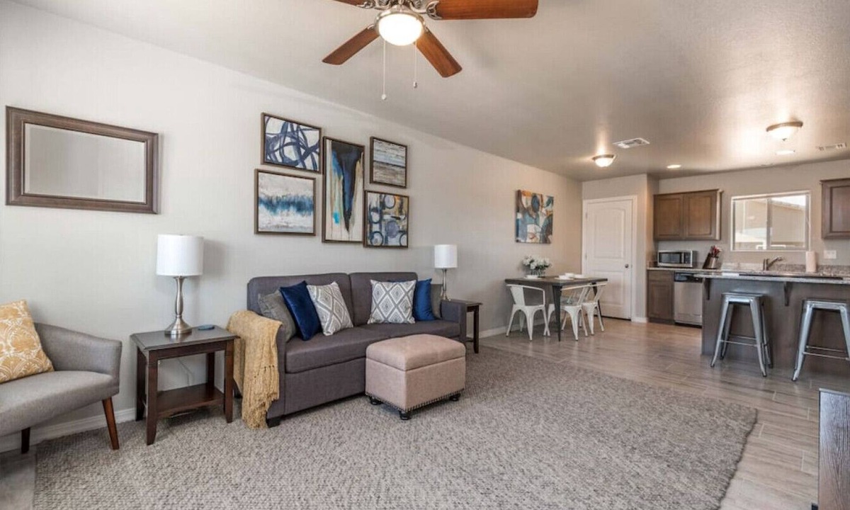 Kingman House | Brand New Duplex! Minutes from every amenity!
