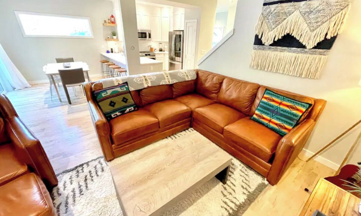 Eagle-Vail House | BRAND NEW Modern Mountain 4 bed 3 bath on Bus Line close to Vail & Beaver Creek!