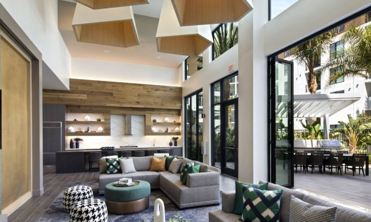 Sunnyvale Condo | Breathtaking 1BR Condo Savoy Sunnyvale