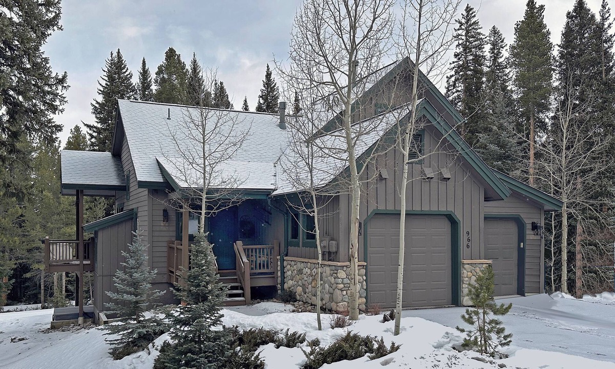 Peak 8 House | Breckenridge 5 Star Mountain Townhome with Private Hot Tub