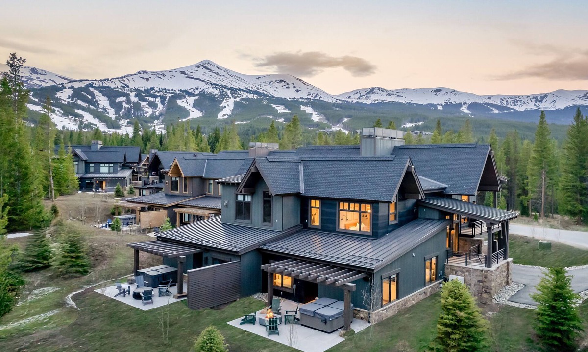Peak 8 Villa | Breckenridge 86 - Four Bedroom Villa, Sleeps 8