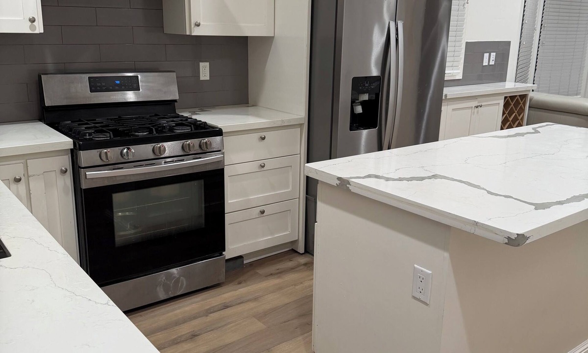 San Jose House | Bright and Modern 3BR/2.5BA Home Near Downtown SJ, Airport, Stadiums & Tech Hubs