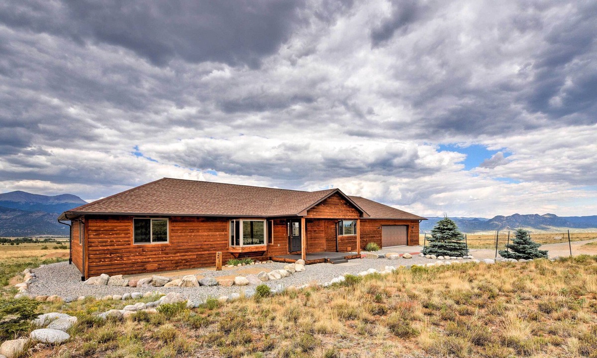 Buena Vista House | Buena Vista Retreat: 7 Acres & Panoramic Views