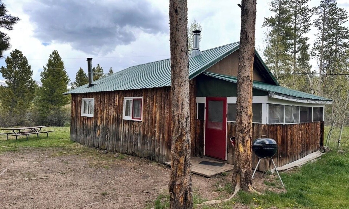 Gould Cabin | Cabin #1 Charming 2-bedroom rustic cabin in Gould perfect for a getaway
