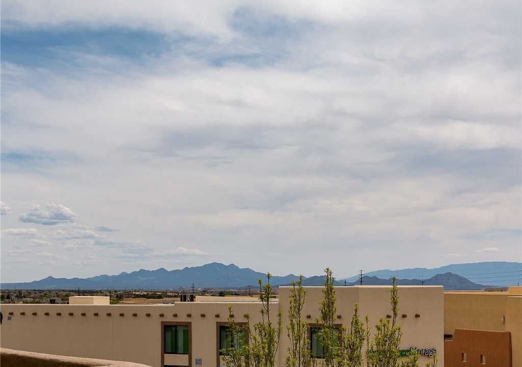 Southside Apartment | Cactus Flower, 1 BR, Heated Pool, Hot Tub, Sleeps 4