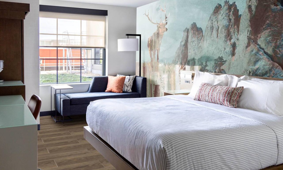 Colorado Springs Hotel | Cambria Hotel Colorado Springs - Air Force Academy