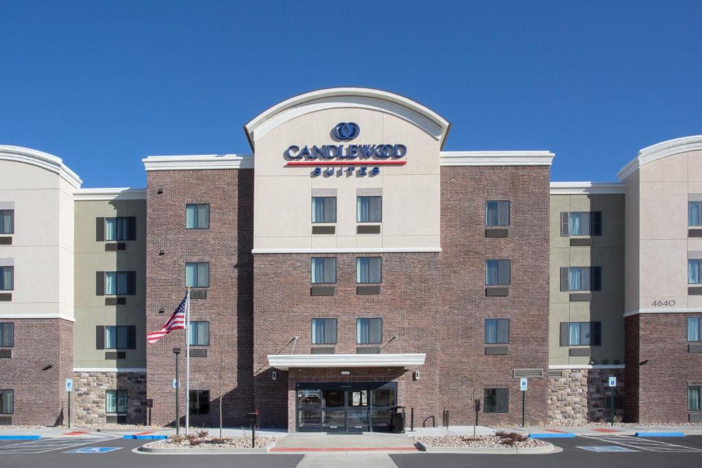 Pueblo Hotel | Candlewood Suites Pueblo by IHG