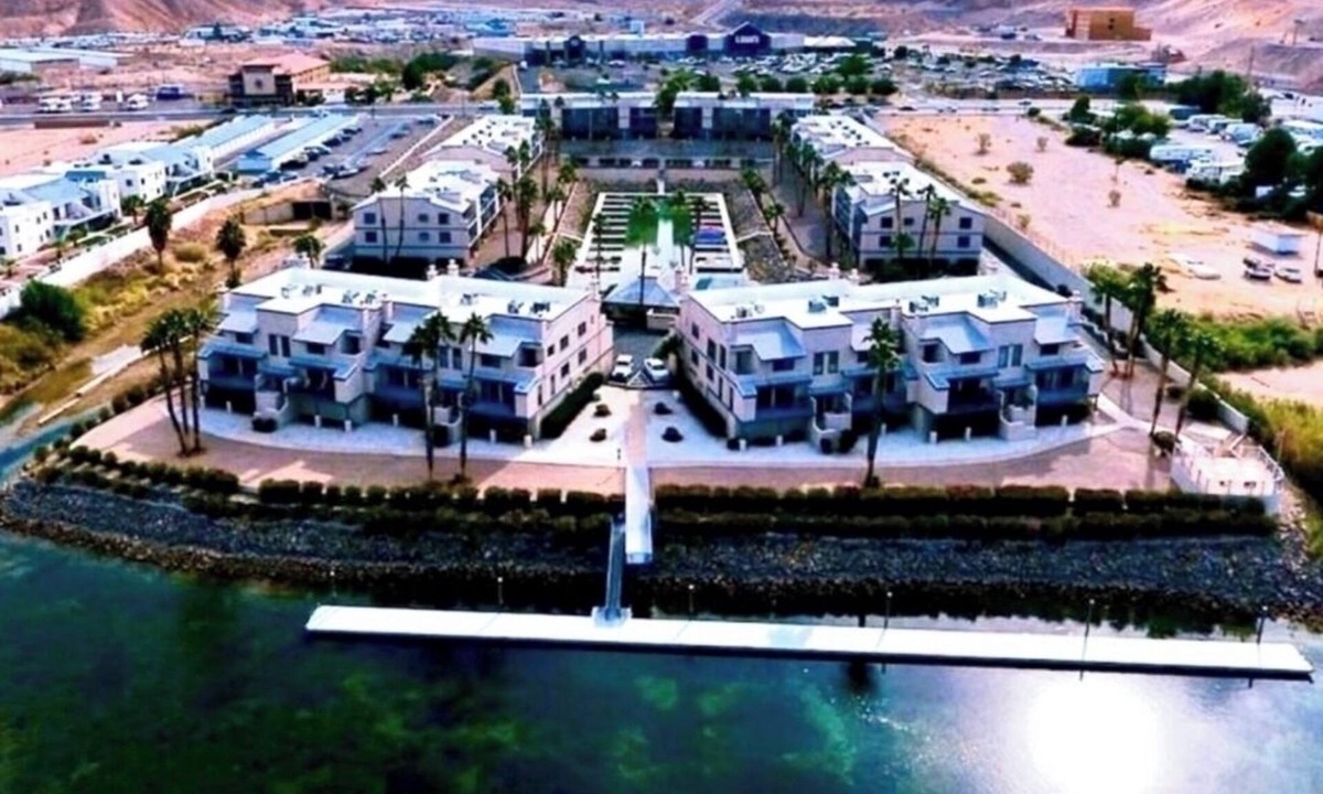 Bullhead City Condo | Captivating River Condo,Your home away from home.