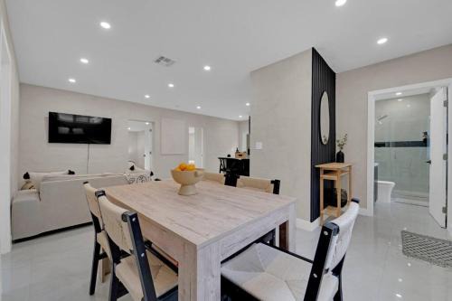 Hollywood Villa | Casa Copal: Relaxing Beach House