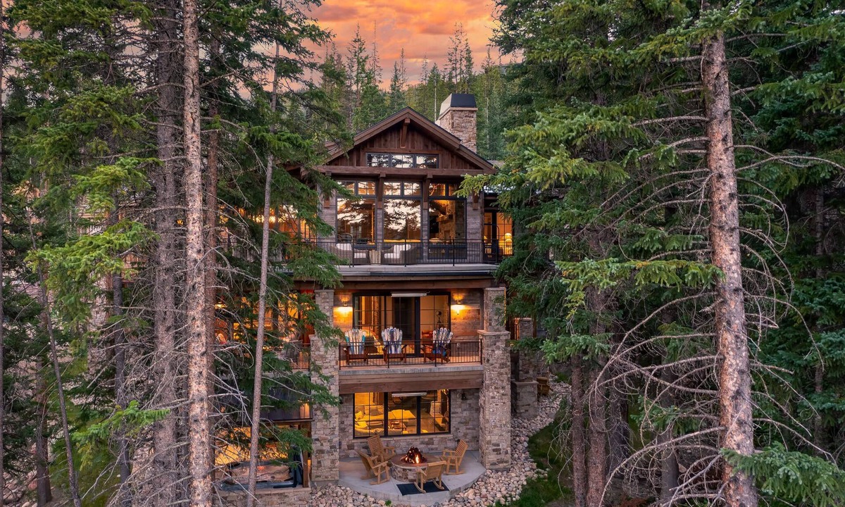 Winter Park House | Casa de Montana | Luxury Ski Chalet | On The Slopes | Hot Tub | Game Room