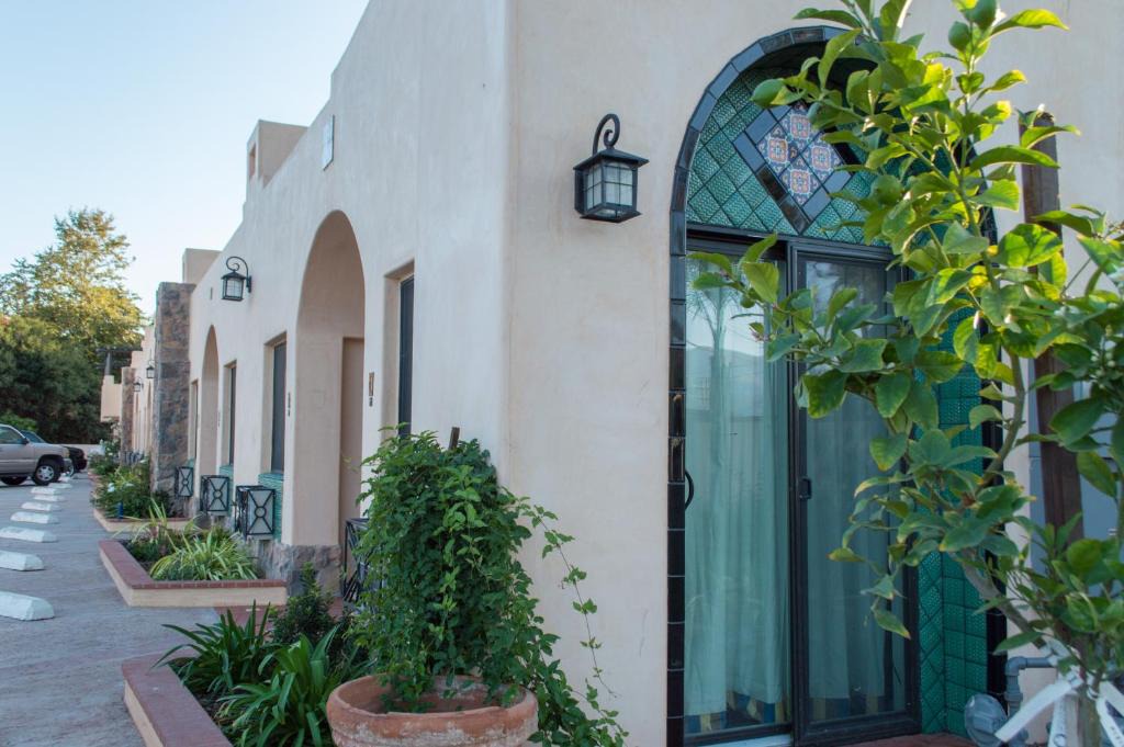 Carpinteria Hotel | Casa Del Sol