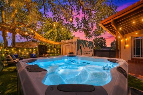 Buena Vista House | Casa Verde Design District 5BR Hot Tub