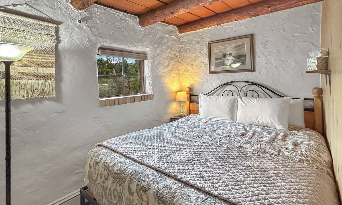 Grand Junction House | Casita Adobe Pets Gardens Studio