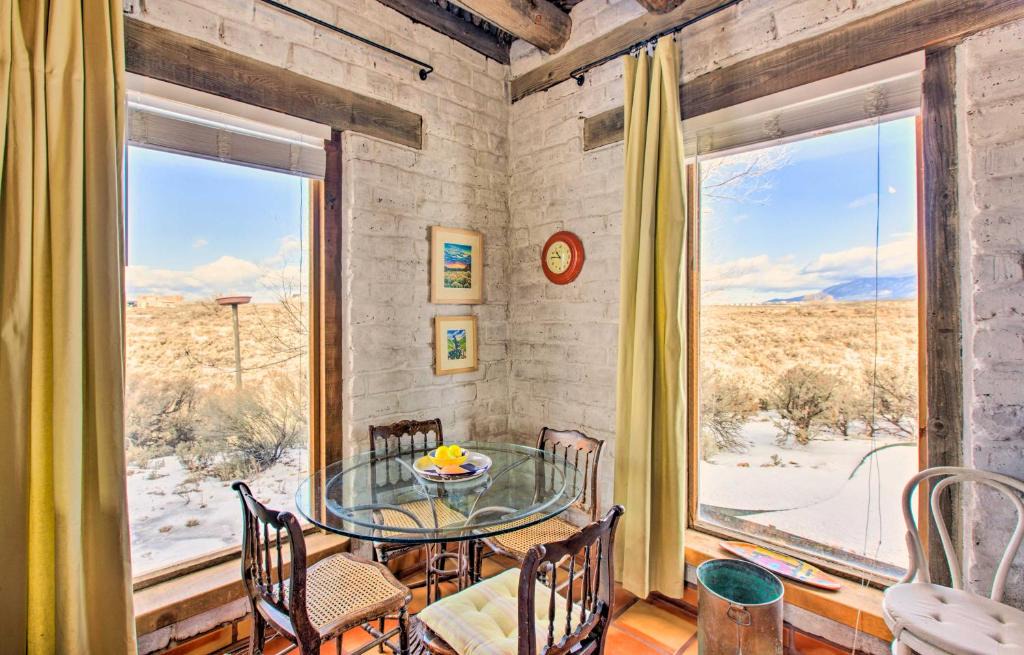 Taos House | Casita Vacation Rental Near Taos w/Patio!