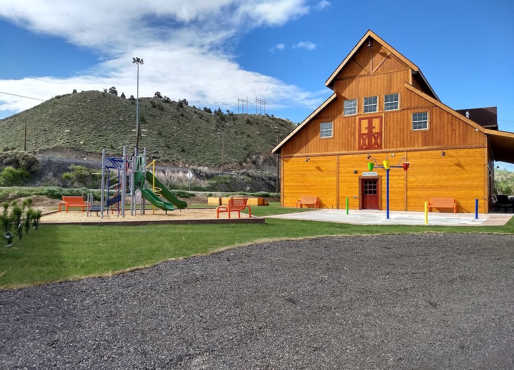 Price Hotel | Castle Gate RV Park