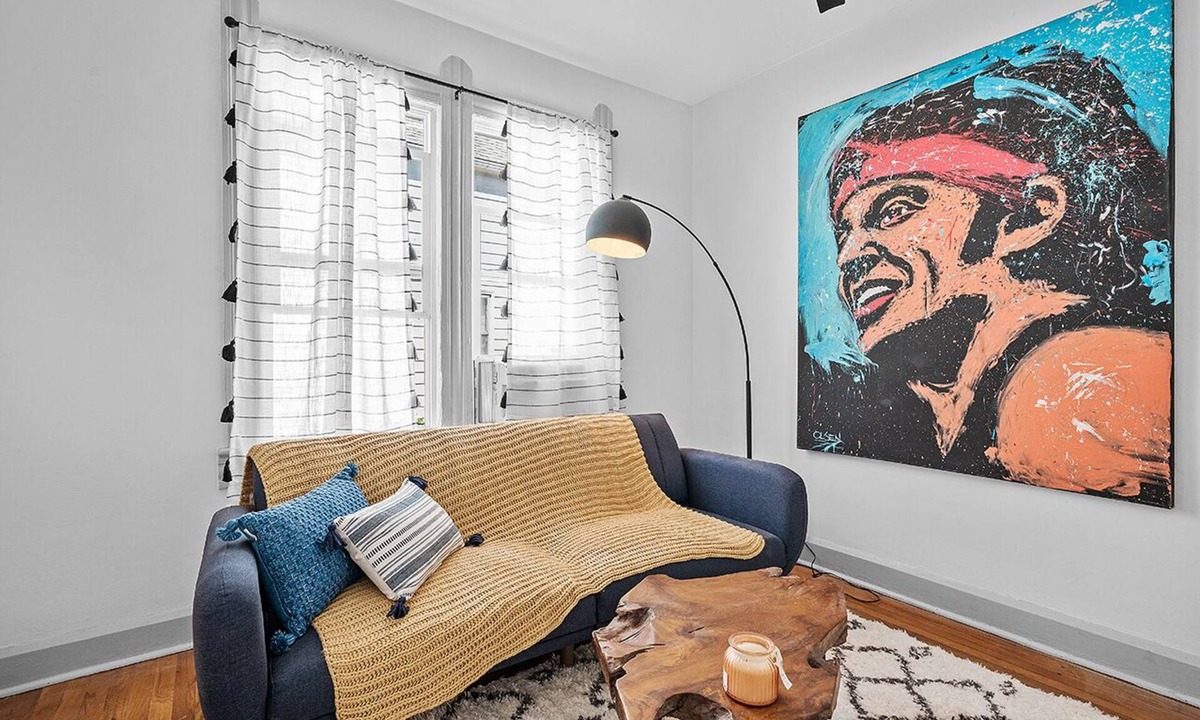 Little Italy Apartment | Center of Little Italy #1