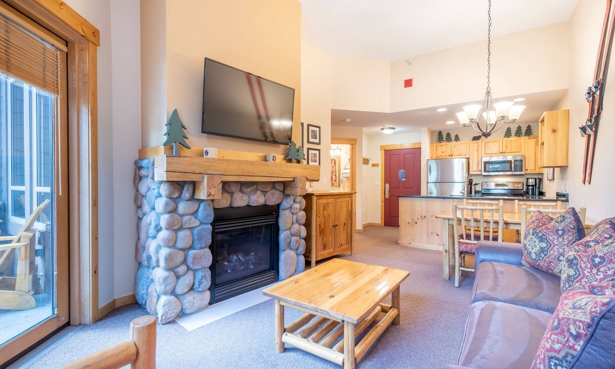 Copper Mountain Village Condo | Center Village One Bedroom, Free Wifi, Free Underground Parking