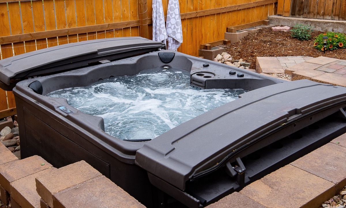 Central Colorado Springs House | Central Co Springs Home : Hot Tub : Firepit