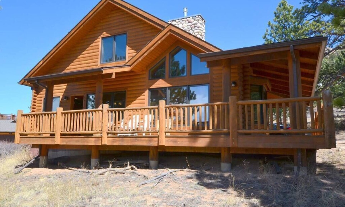 Carriage Hills Cabin | Chalet - Quiet 1 bedroom cabin - free WiFi