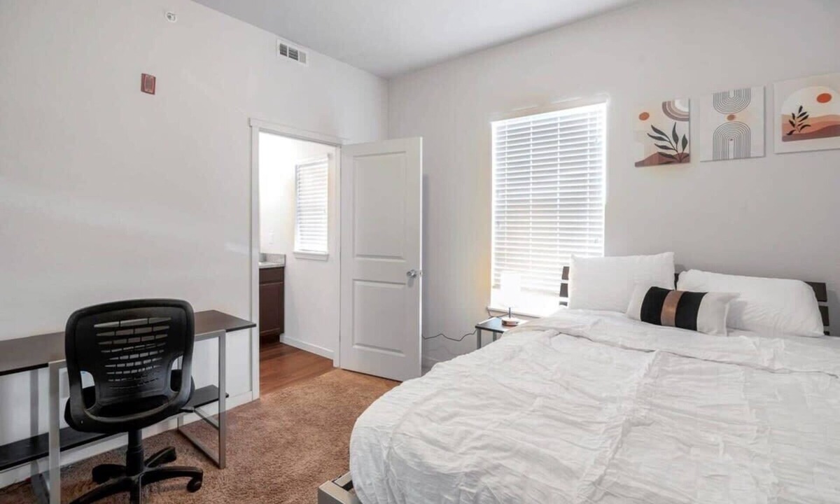 Greeley Apartment | Charming 2-Bedroom Retreat Near UNC and DT