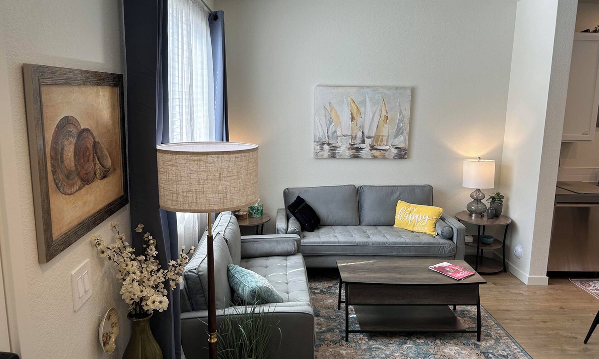 Johnstown House | Charming 2-bedroom townhome only 53 min to Boulder for Sundance!